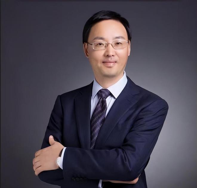 黄文涛：“东升西降”系列研究